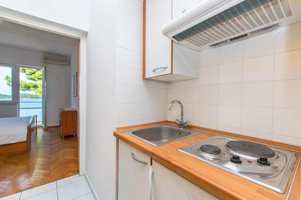 Apartment And Rooms Franka Zaboric Exterior photo